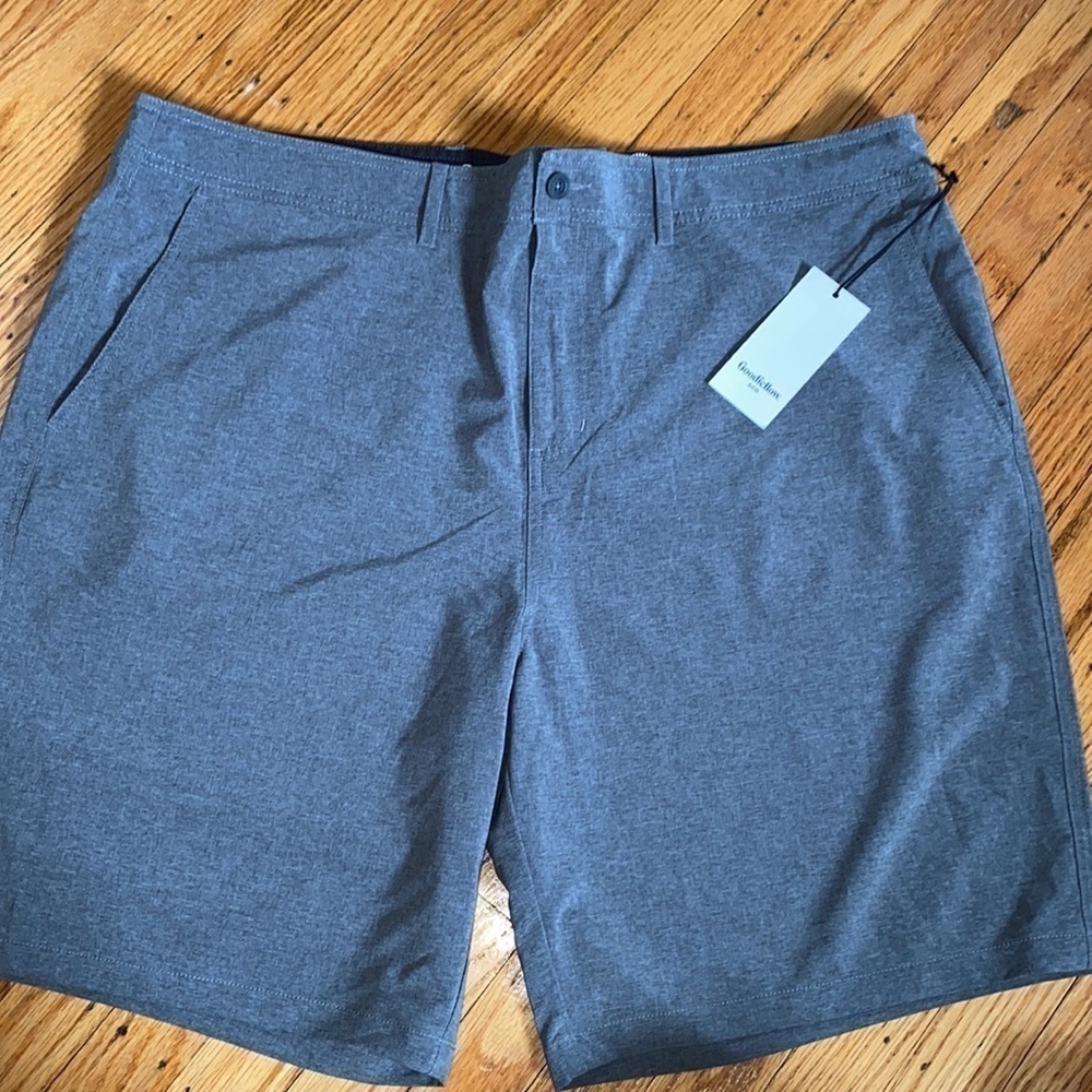 GOODFELLOW & co gray shorts size 42